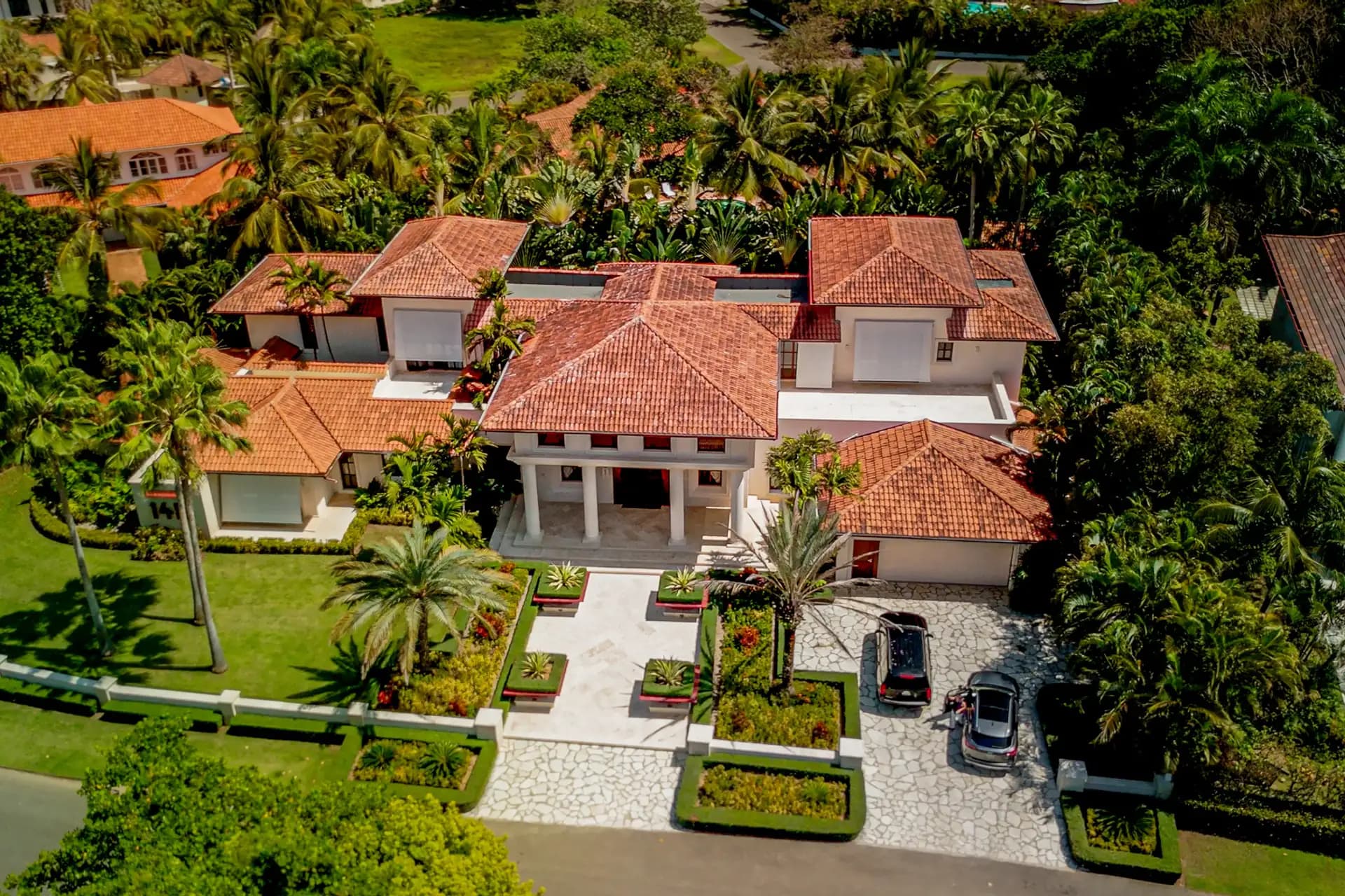 Villa Dolce Vita – Luxury 7-Bedroom Villa for Sale in Sea Horse Ranch, Cabarete
