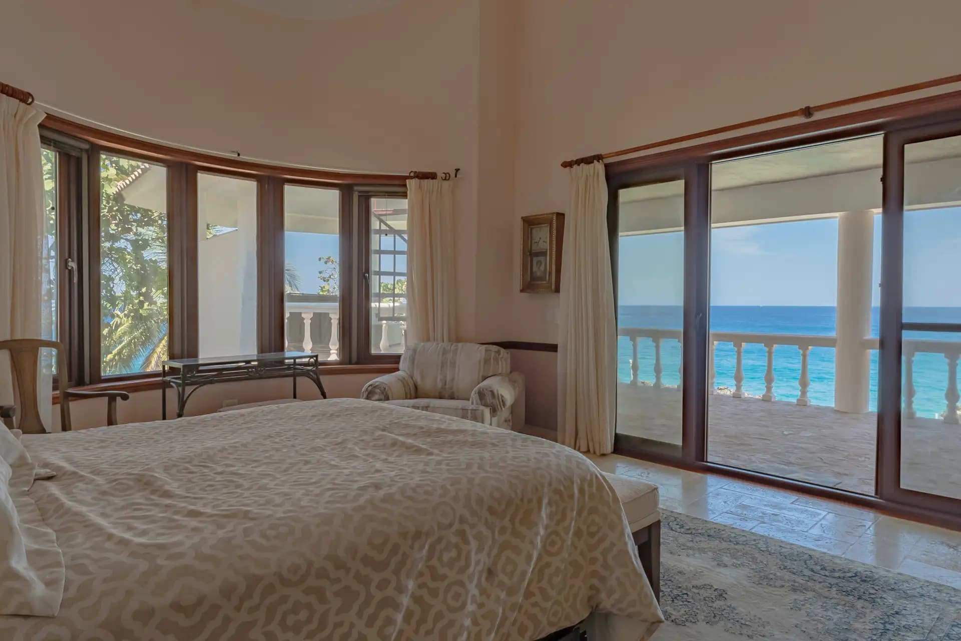 Oceanfront Villa for Sale in Playa Chiquita, Sosua – 8-Bedroom Luxury Estate