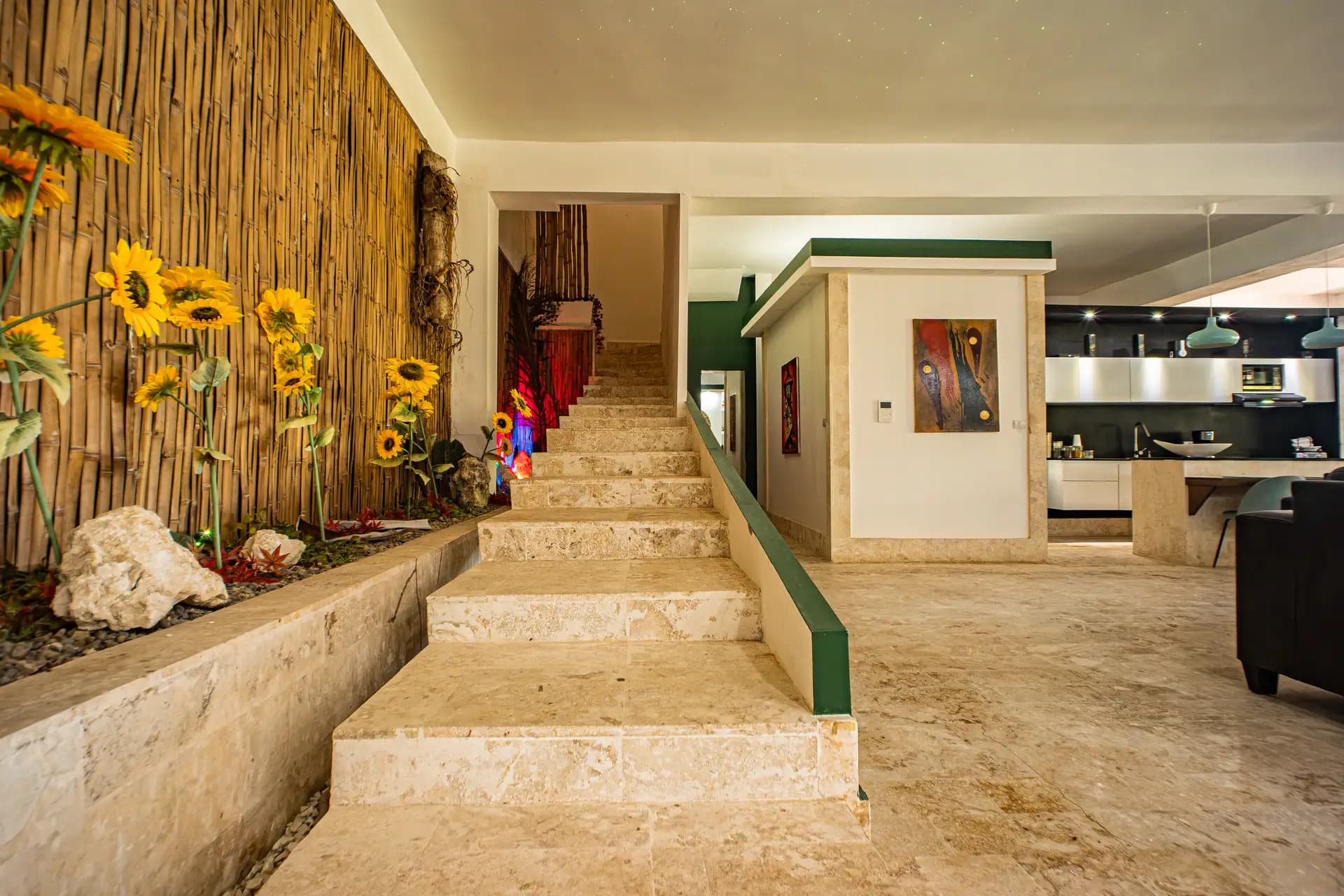 6-Bedroom House Sosau Abajo with 2 seperate Units