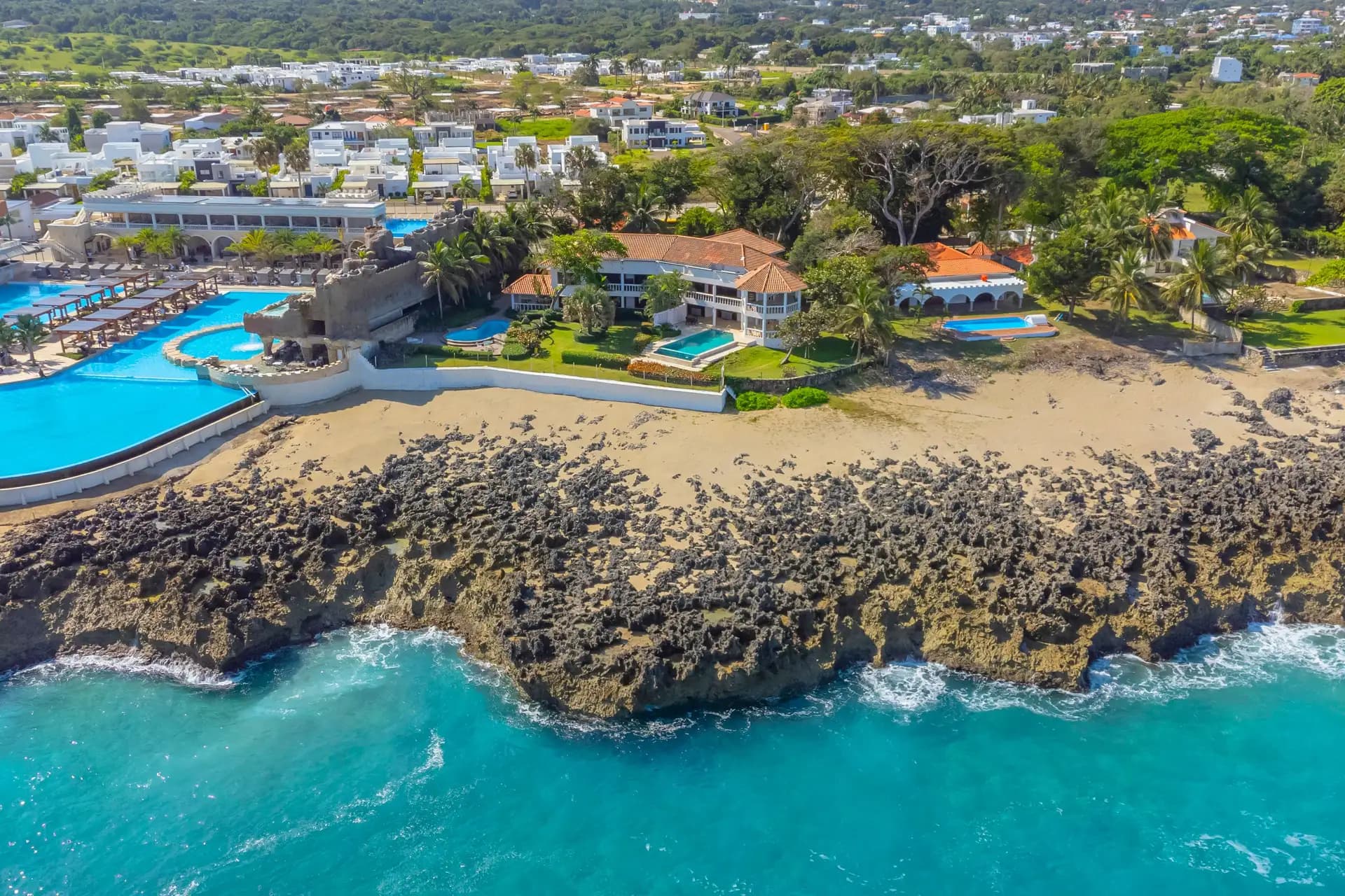 Oceanfront Villa for Sale in Playa Chiquita, Sosua – 8-Bedroom Luxury Estate
