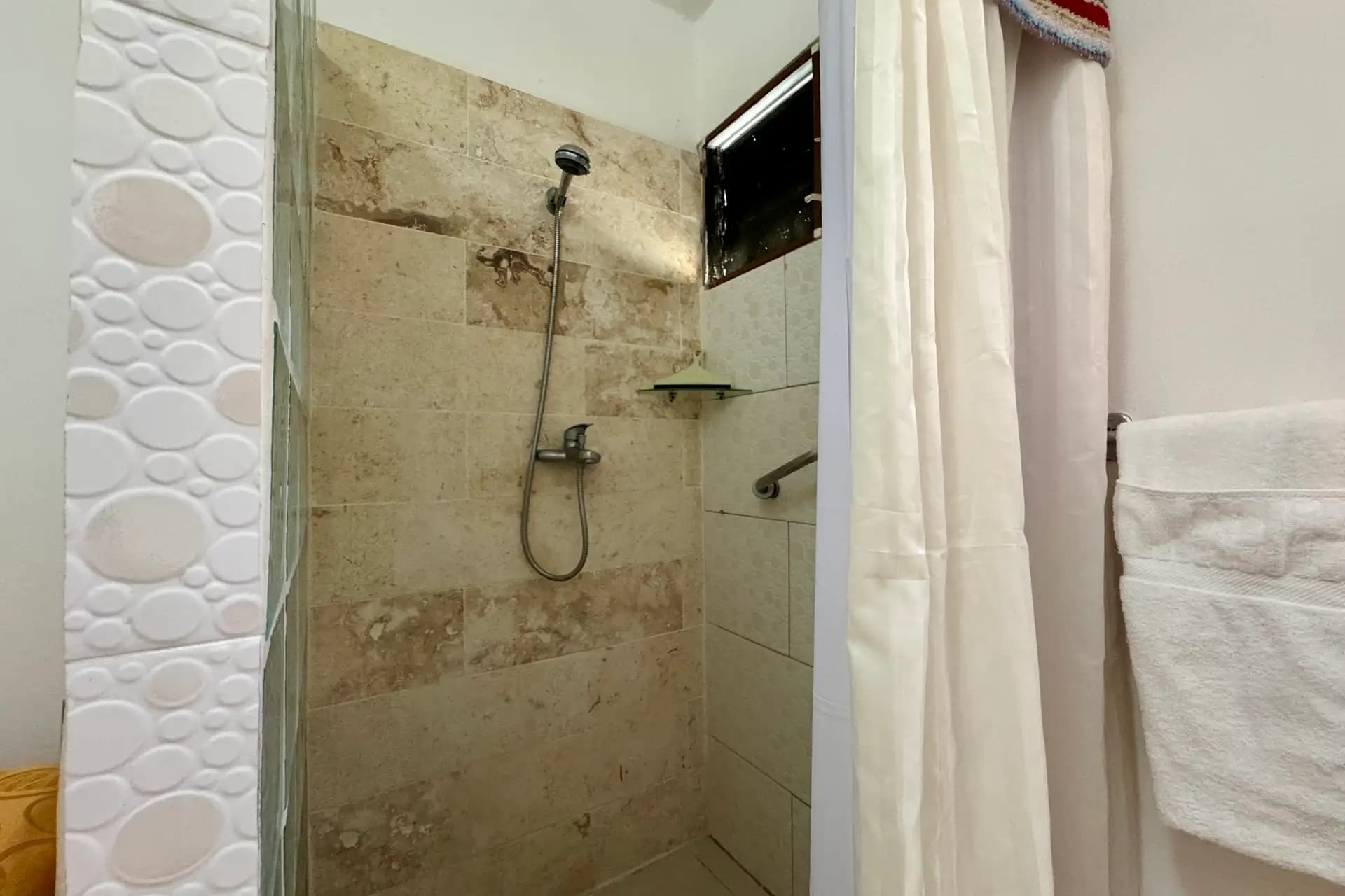 Fully Furnished Studio Apartment in the Center of Sosúa – Walking Distance to Playa Alicia
